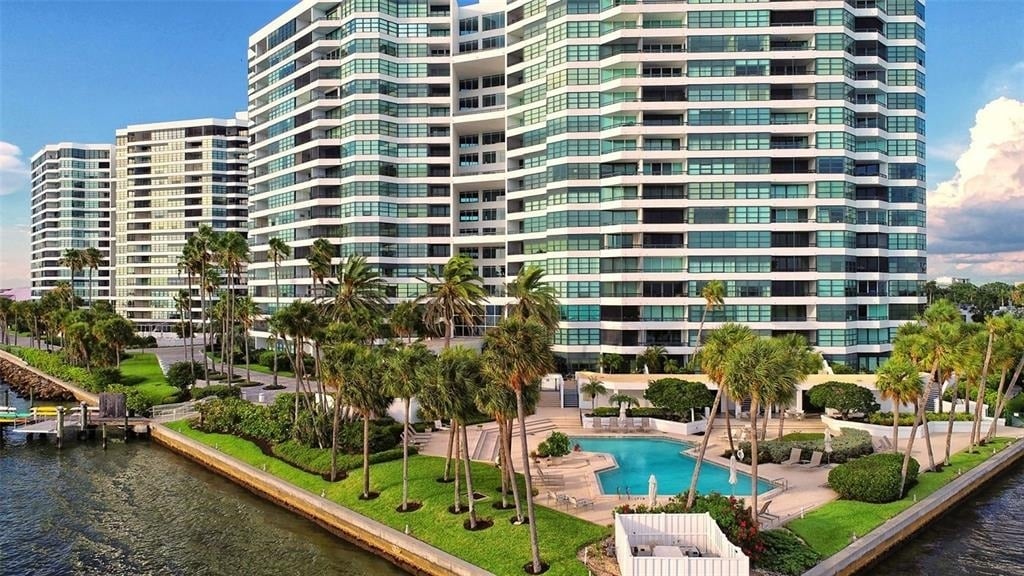 888 Boulevard Of The Arts - Photo 0