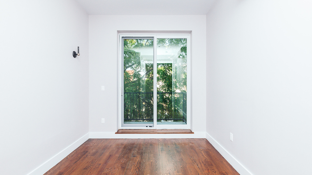 1603 New York Ave - Photo 1