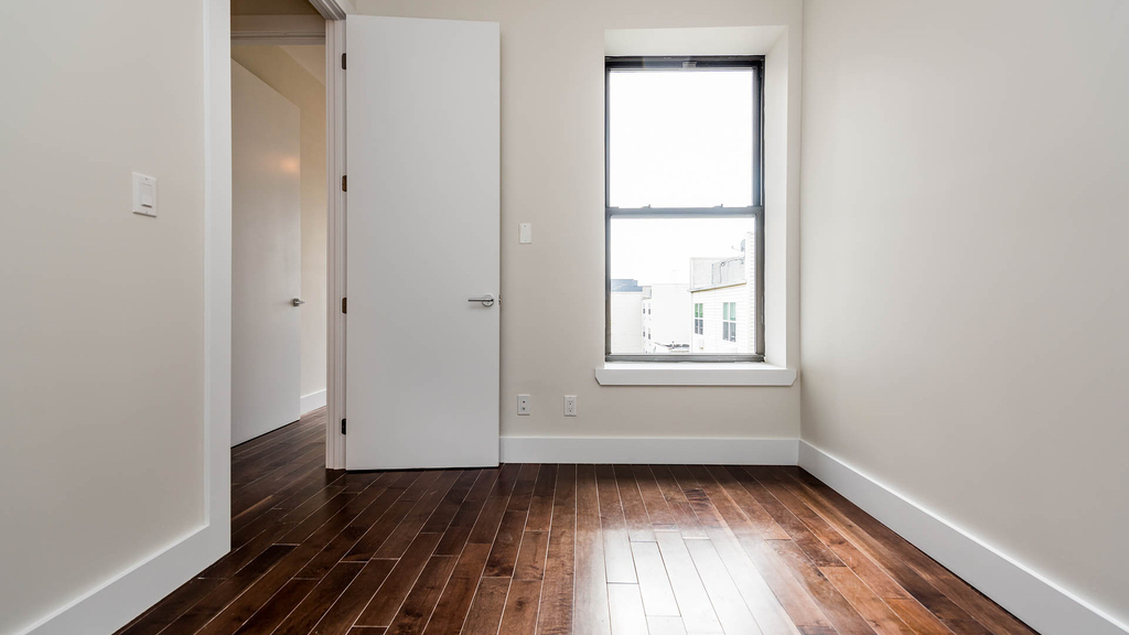 316 Patchen Ave - Photo 1