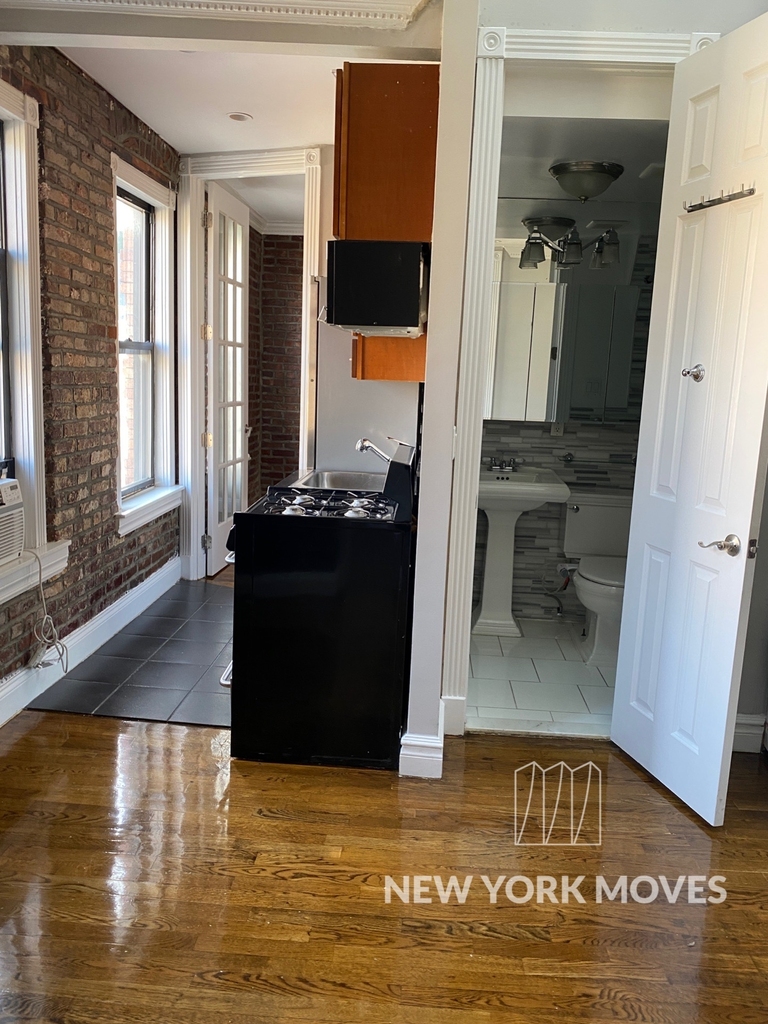 13th St & 1st Ave - Photo 2