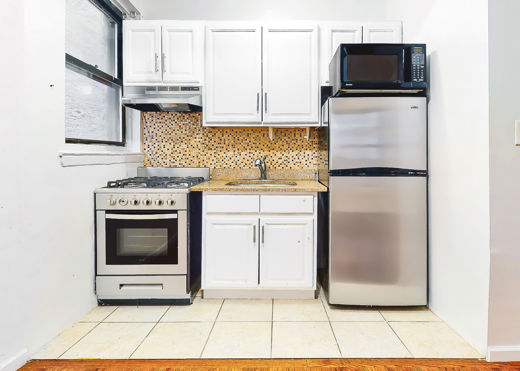 2419 Adam Clayton Powell Jr Boulevard - Photo 4