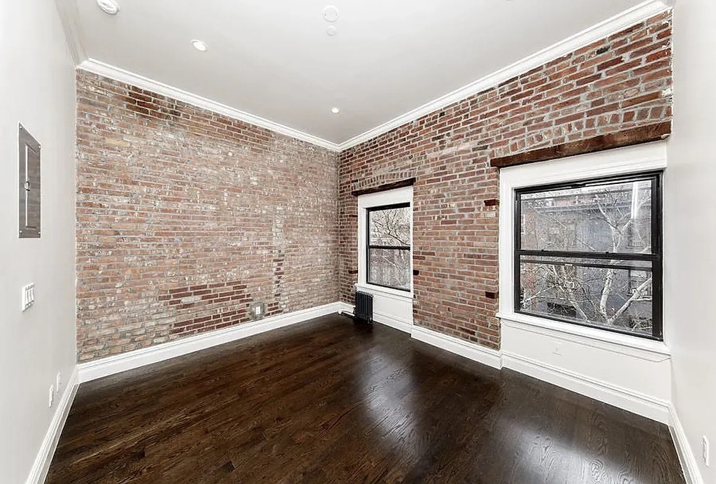 222 East 12th Street - Photo 3
