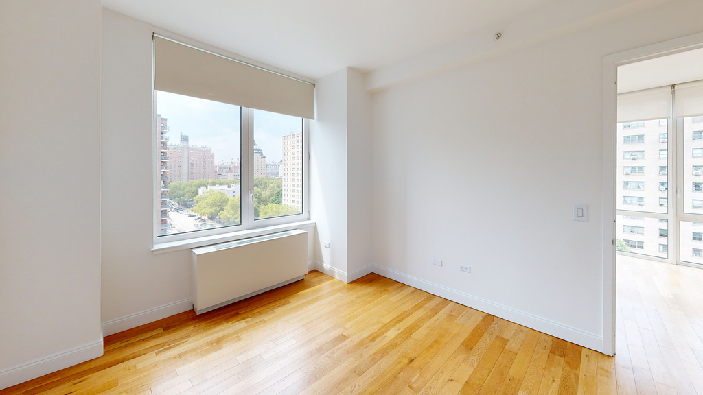 808 Columbus Ave - Photo 3