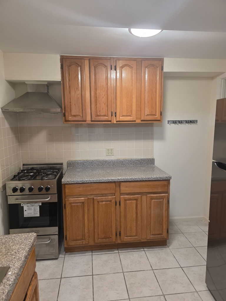 1264 Ryder Street - Photo 2