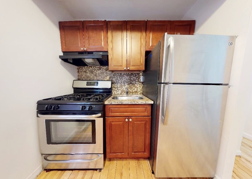 2419 Adam Clayton Powell Jr Boulevard - Photo 4