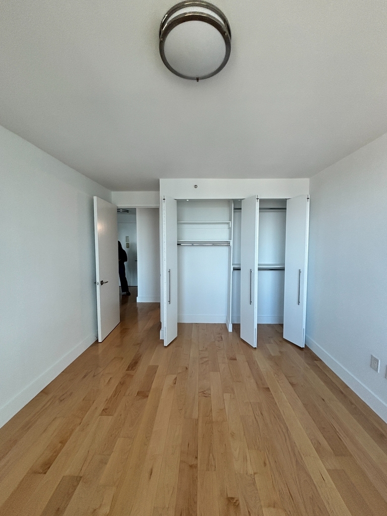 Center Boulevard - Photo 6