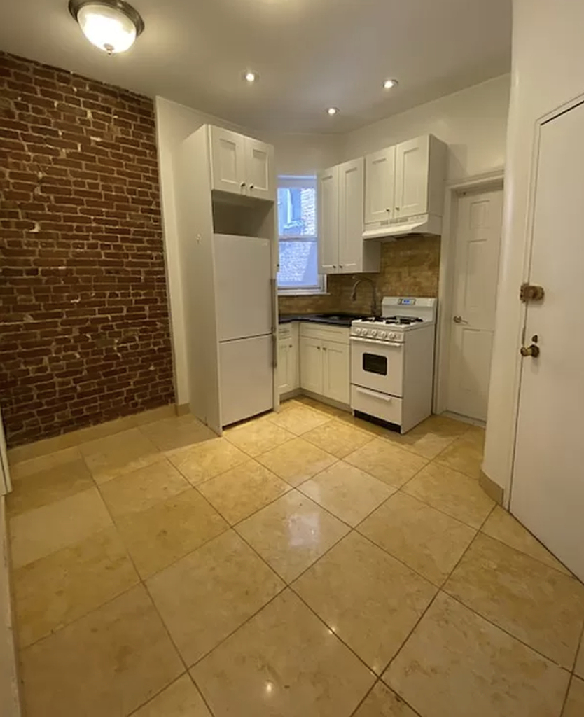 510 East 82nd Street - Photo 3