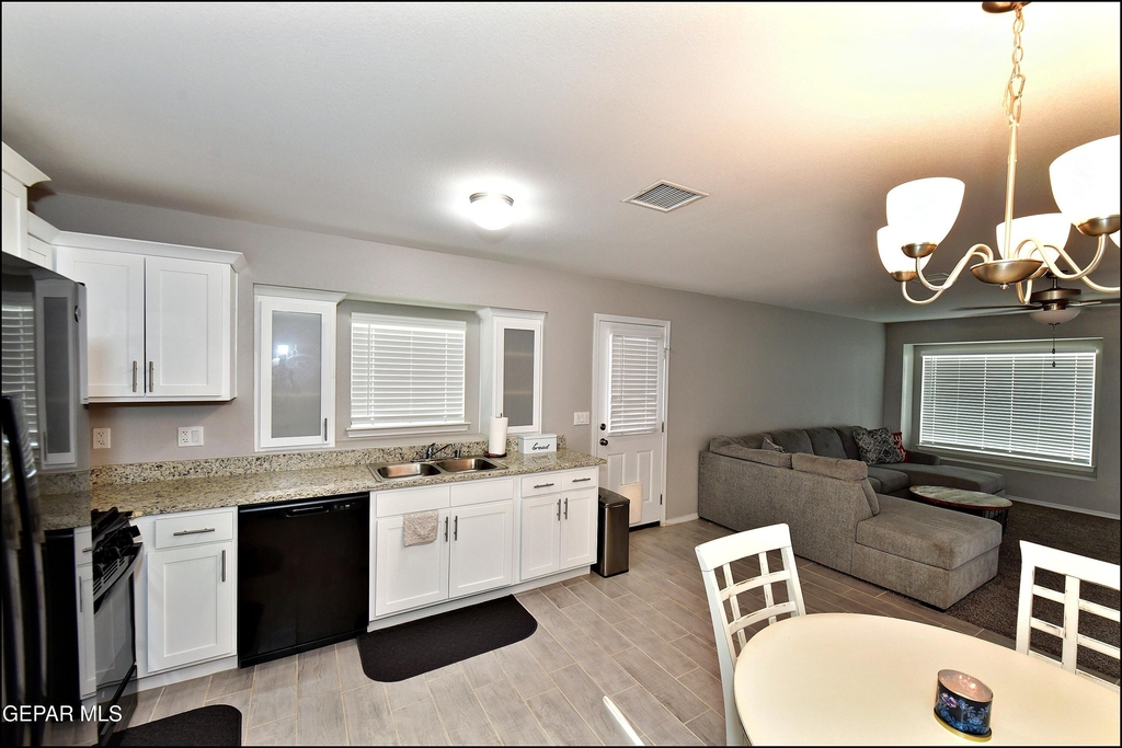 5129 Rose Elise Street - Photo 12