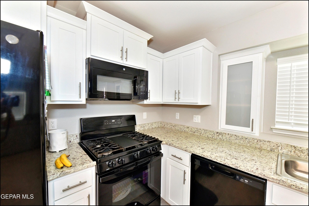 5129 Rose Elise Street - Photo 13