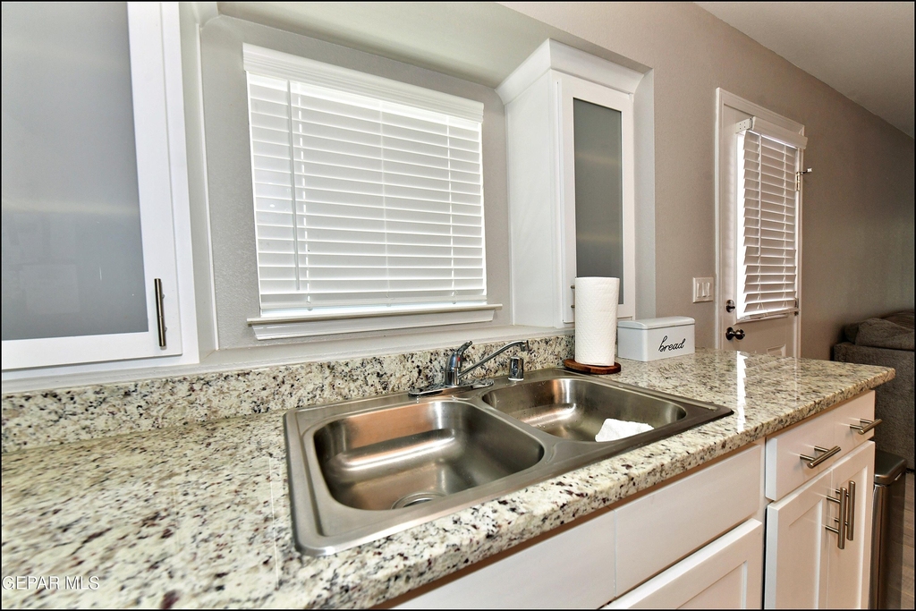 5129 Rose Elise Street - Photo 15