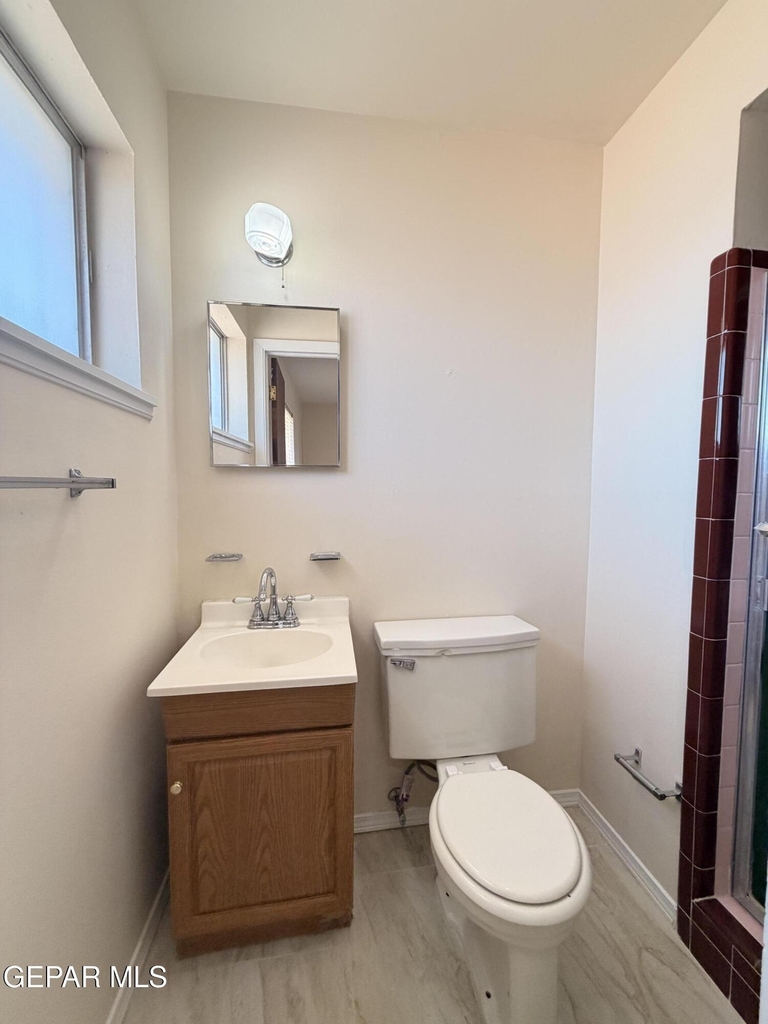 5726 Waycross Avenue - Photo 16