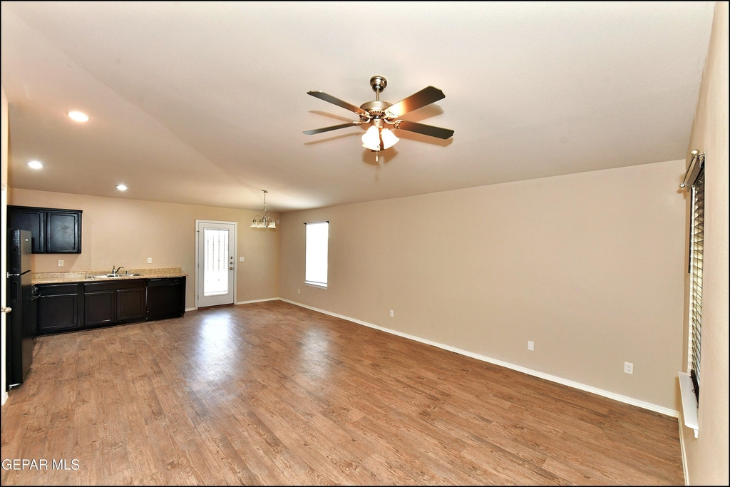 916 Villa Seca Drive - Photo 6