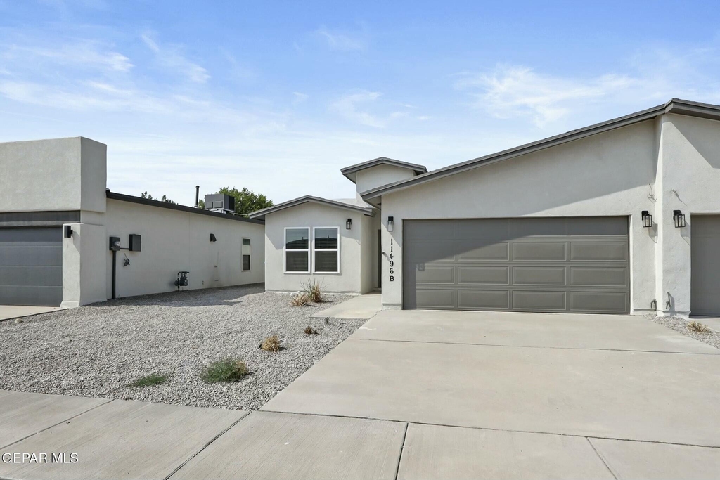 11496 Summer Drive - Photo 0