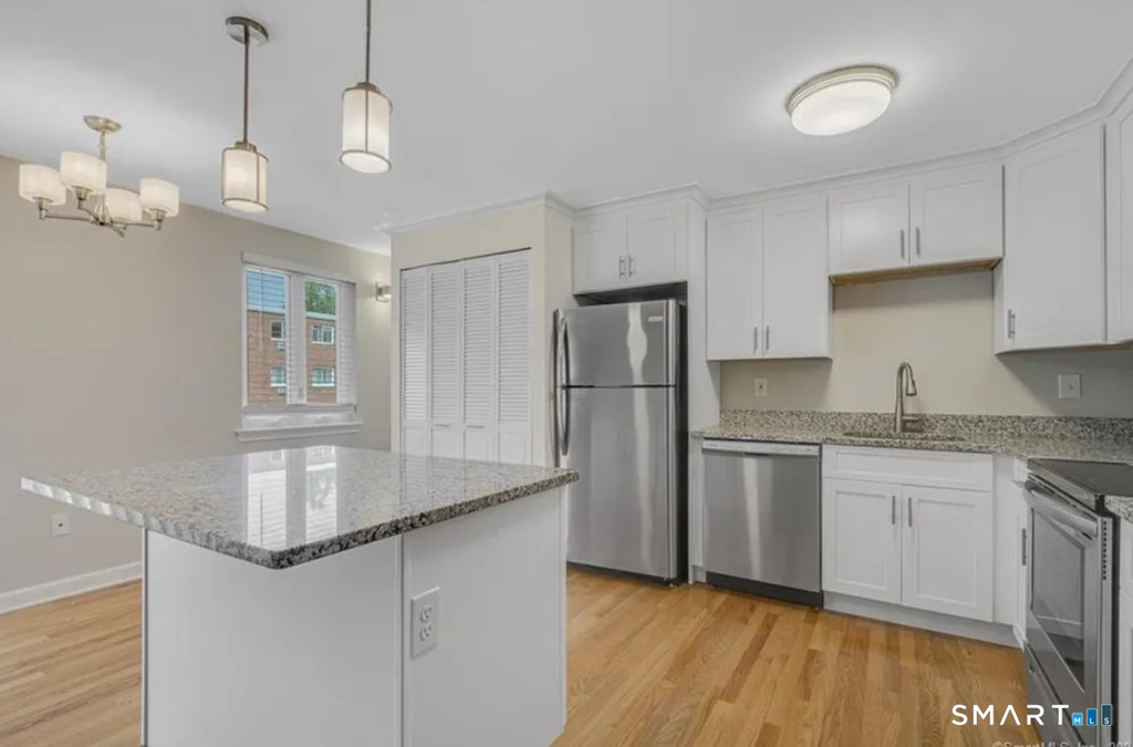 115 Main Street - Photo 2