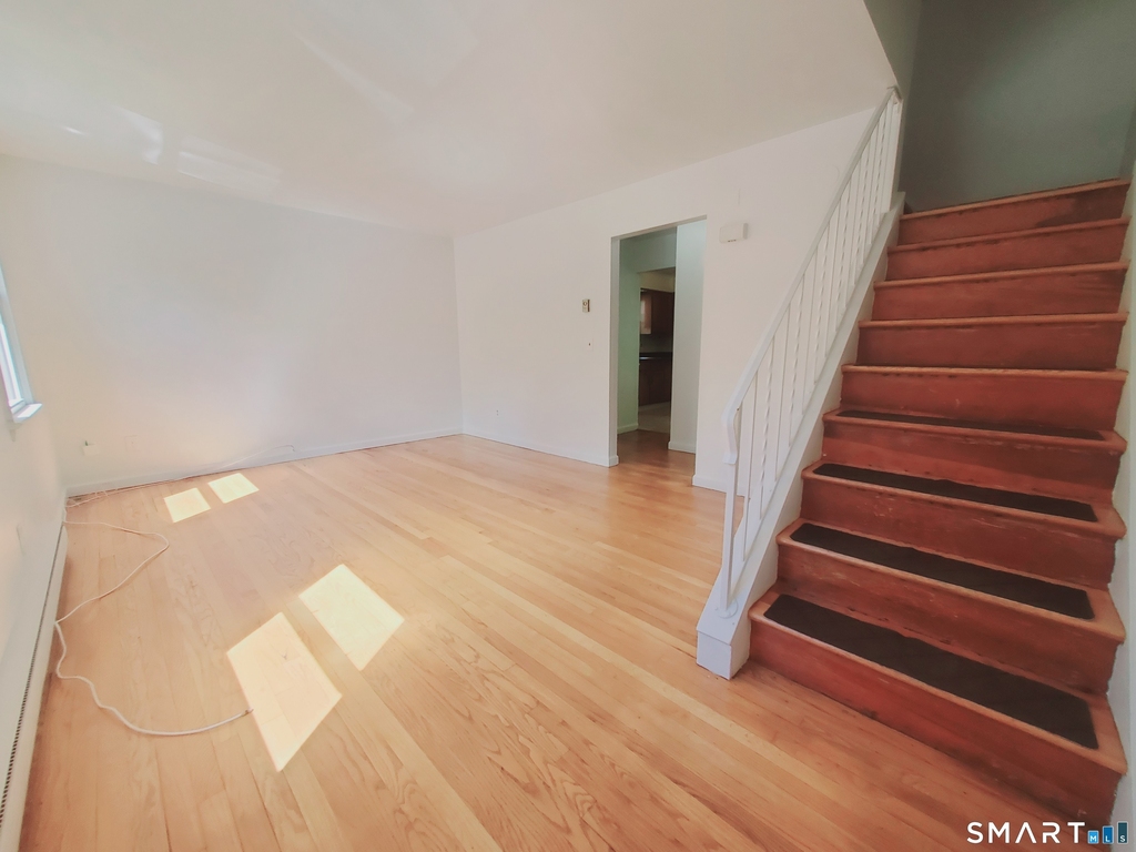 313 Flax Hill Road - Photo 4