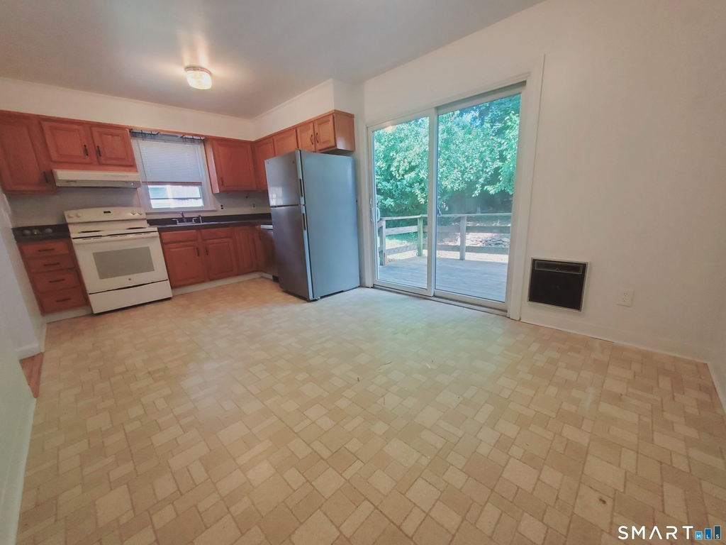 313 Flax Hill Road - Photo 2