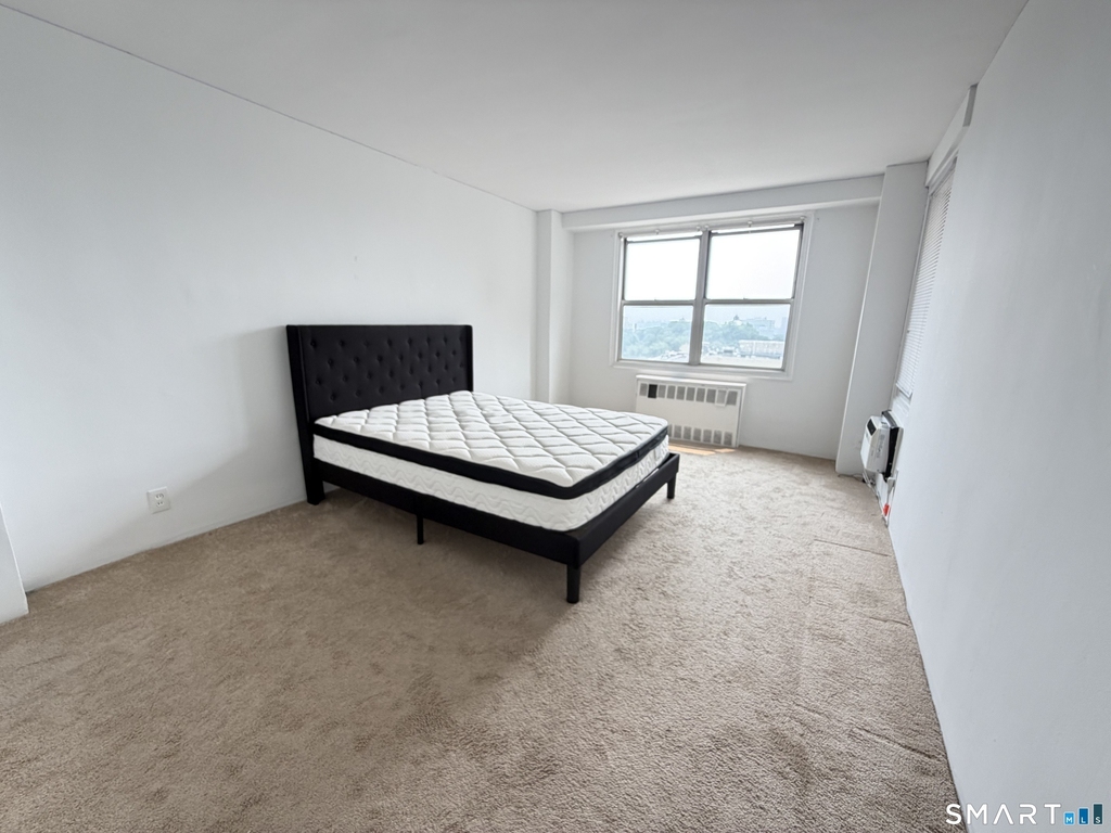 71 Strawberry Hill Avenue - Photo 9