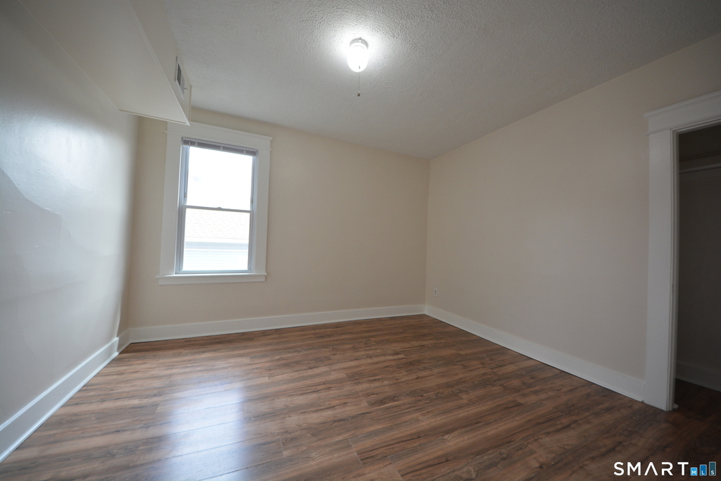 81 Myrtle Avenue - Photo 10