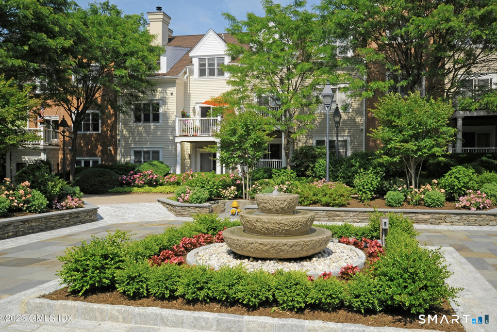 51 Forest Avenue - Photo 0