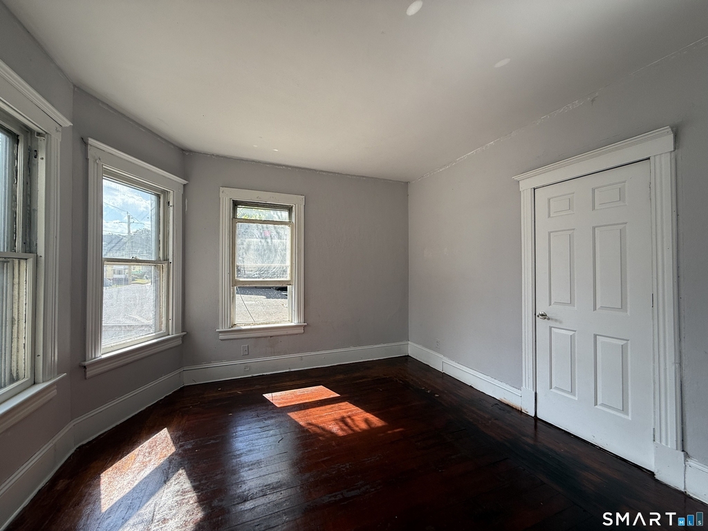 184 Fairview Street - Photo 2
