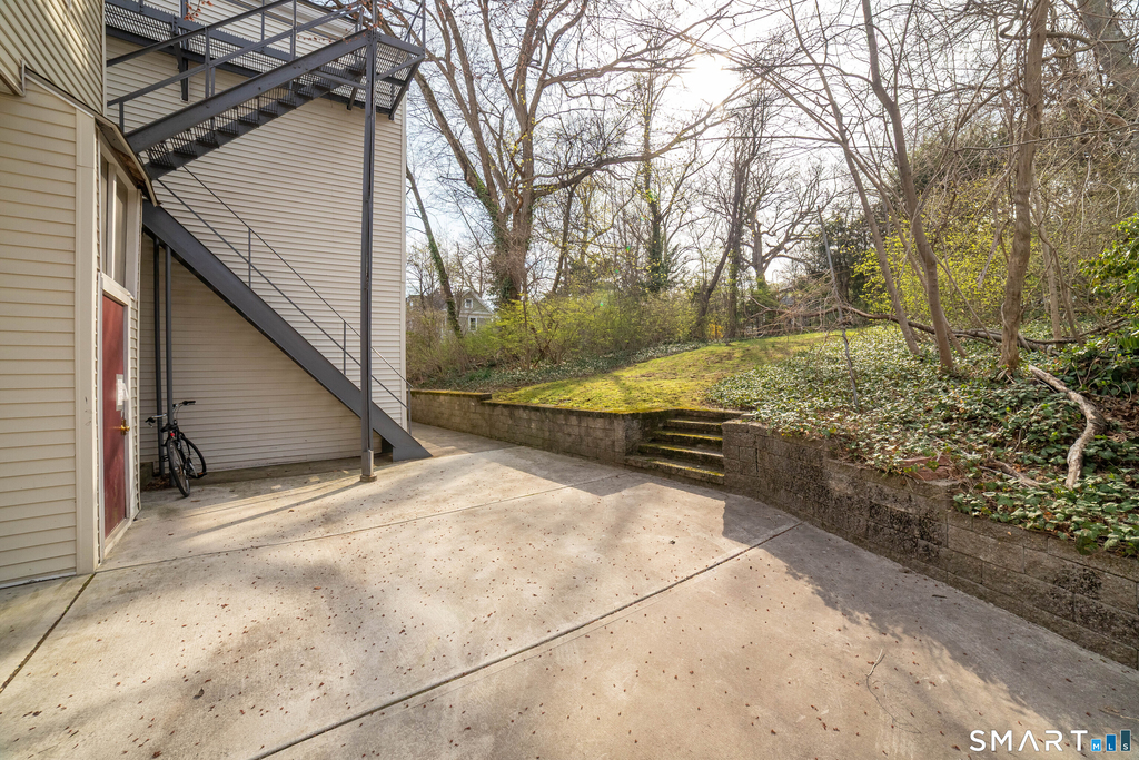 382 Whitney Avenue - Photo 2