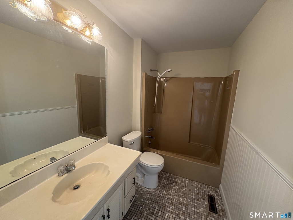 330 Short Beach Road - Photo 7