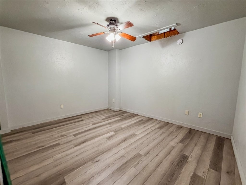 548 Hansen Ave - Photo 12