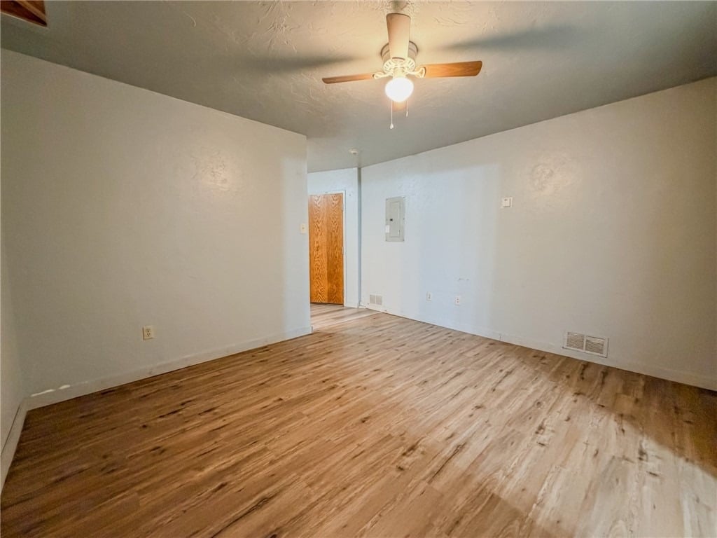 548 Hansen Ave - Photo 8
