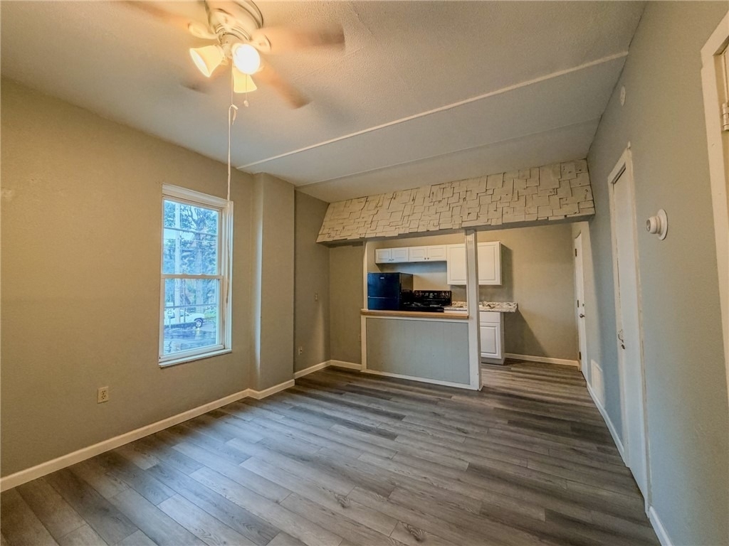 548 Hansen Ave - Photo 17