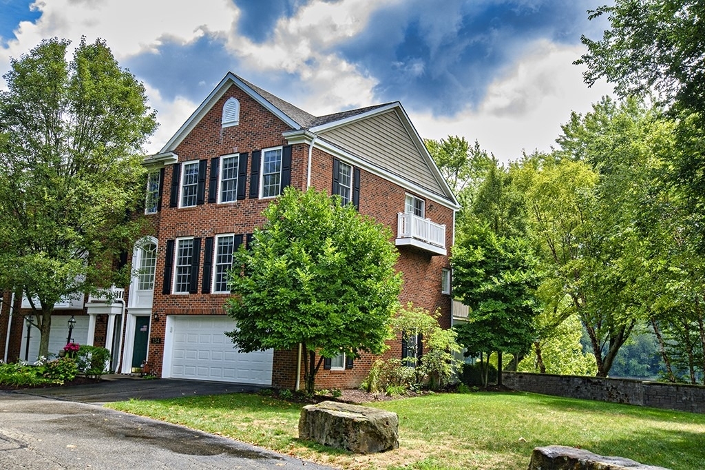 134 Chapel Harbor Dr - Photo 0