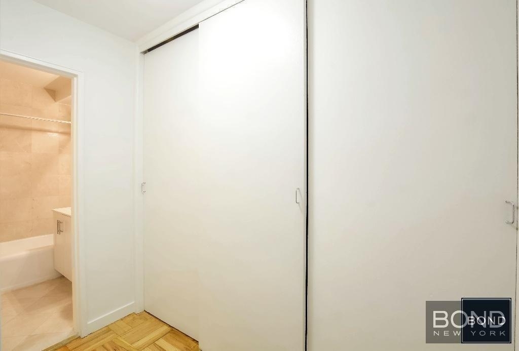 East 79th Street - Photo 3