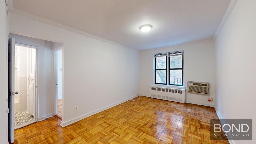 East 78th Street - Photo 3