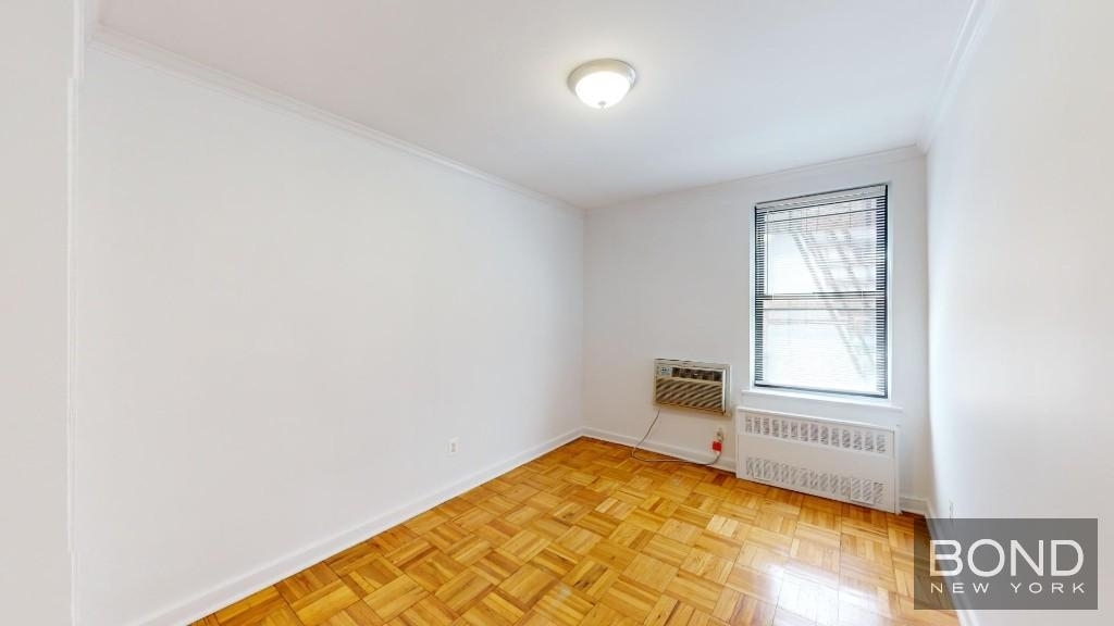East 78th Street - Photo 5