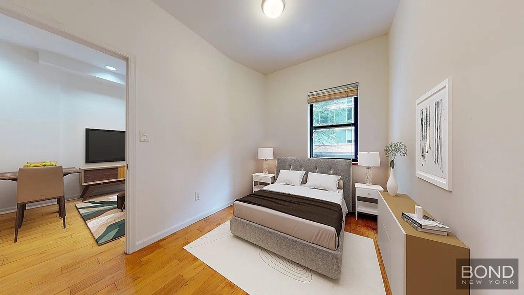 East 53rd Street - Photo 5
