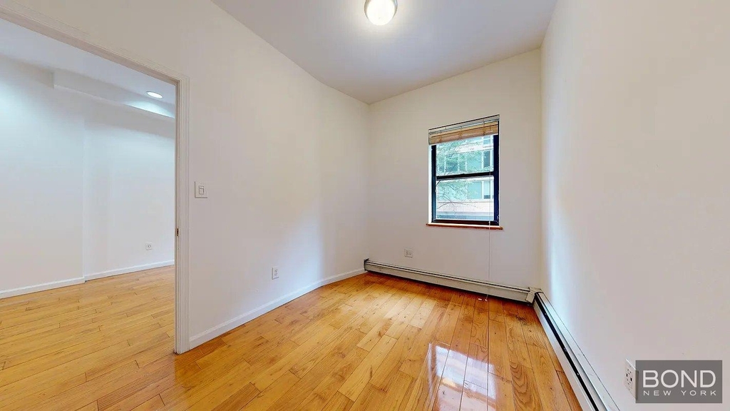 East 53rd Street - Photo 7