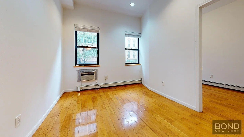 East 53rd Street - Photo 3