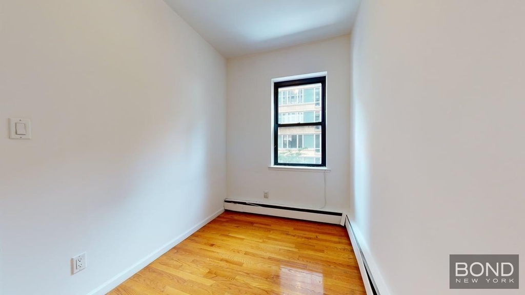 East 53rd Street - Photo 3