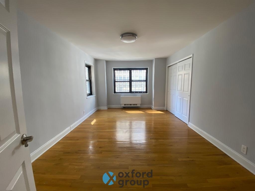 East 47th Street - Photo 1
