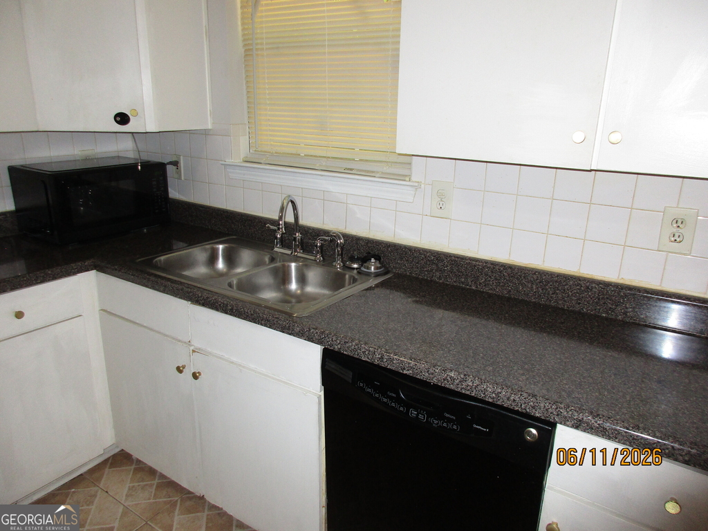 2931 Ward Lake Way - Photo 3
