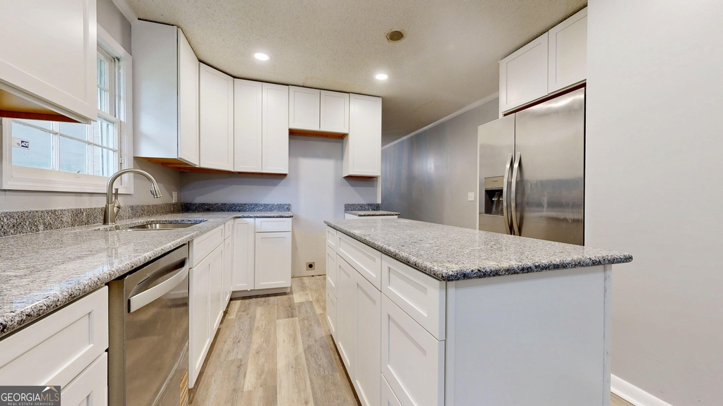 1001 Darling Avenue - Photo 7