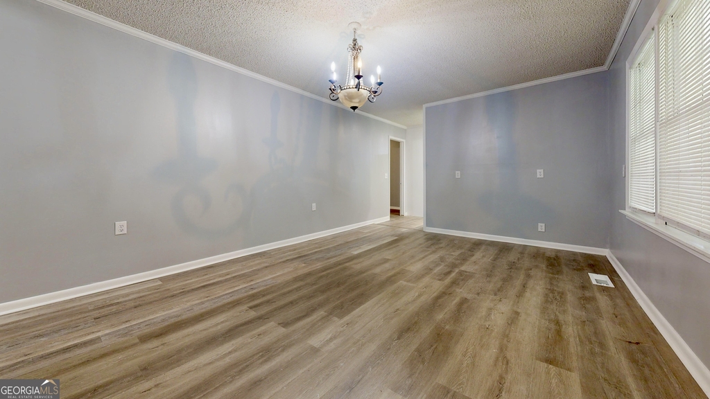 1001 Darling Avenue - Photo 1