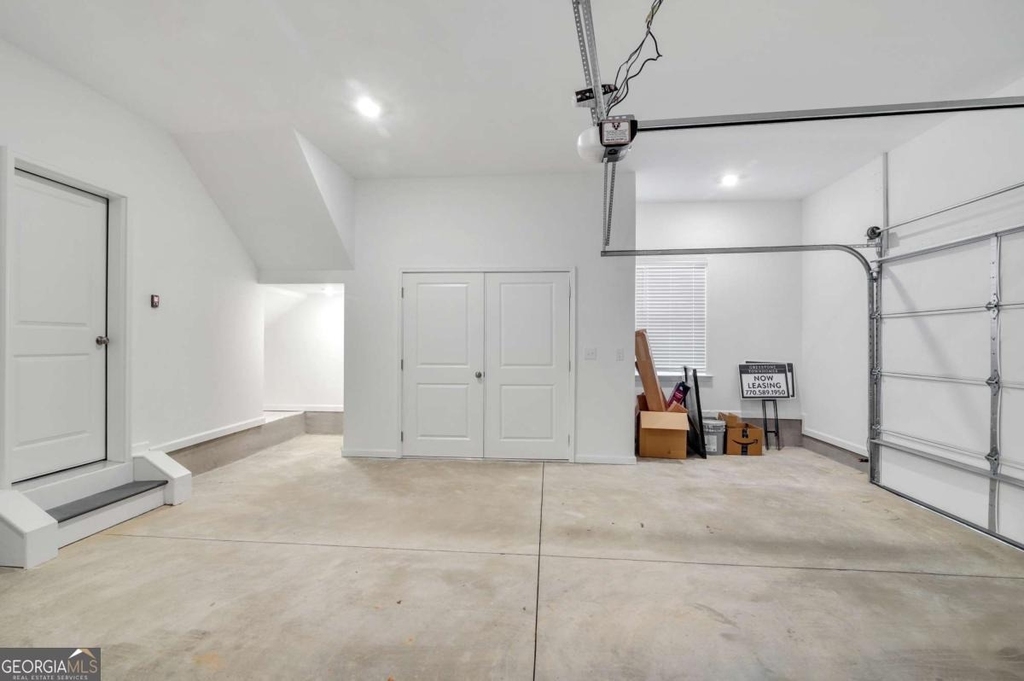 1466 Halstead Place - Photo 18