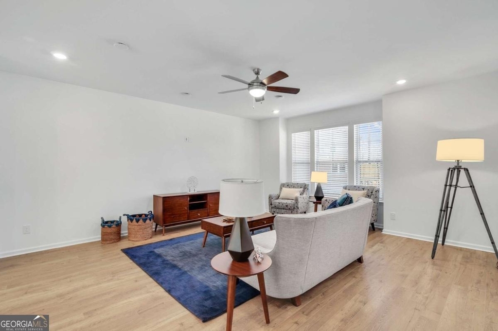 1466 Halstead Place - Photo 10