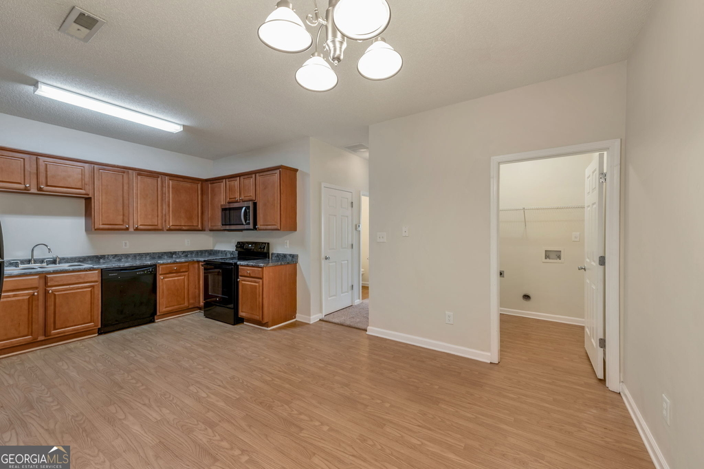 4870 W Park Circle - Photo 5