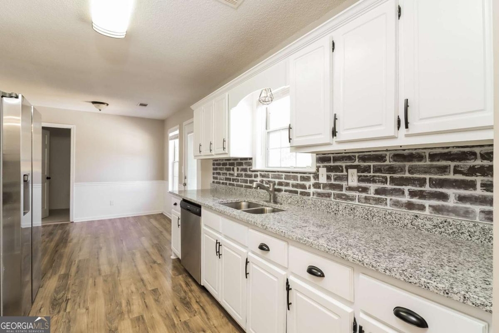 171 Country Meadows Court - Photo 2