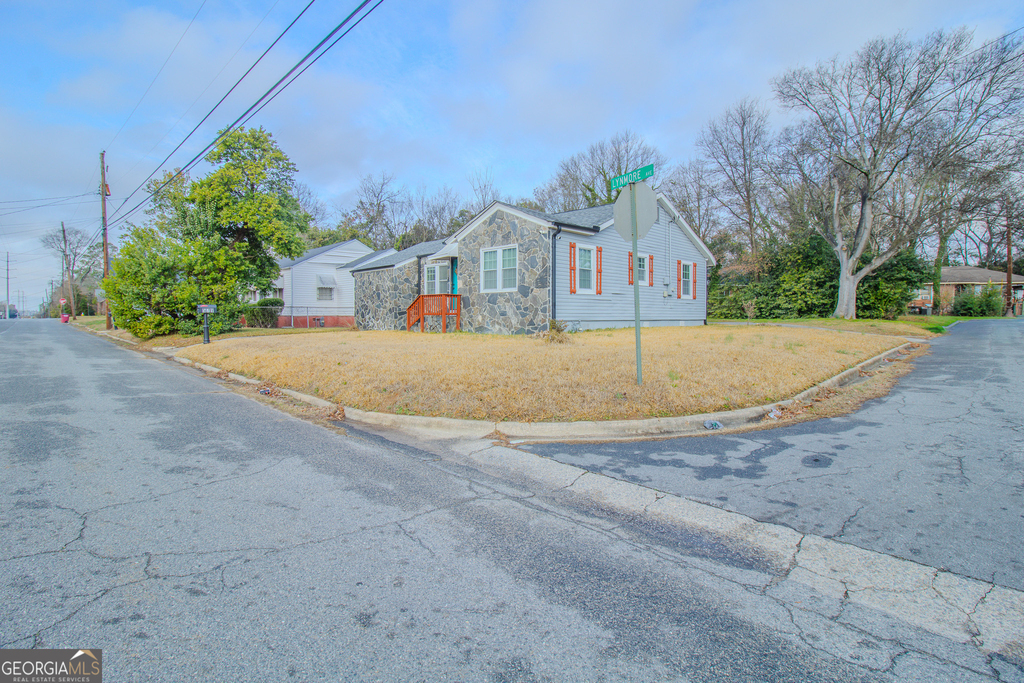 579 Lynmore Avenue - Photo 24