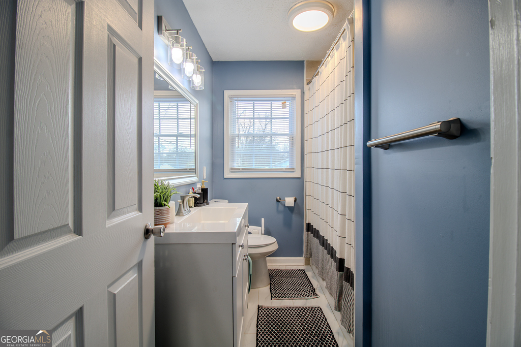 579 Lynmore Avenue - Photo 10