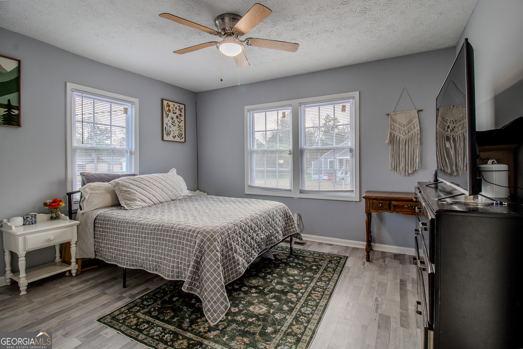 579 Lynmore Avenue - Photo 8
