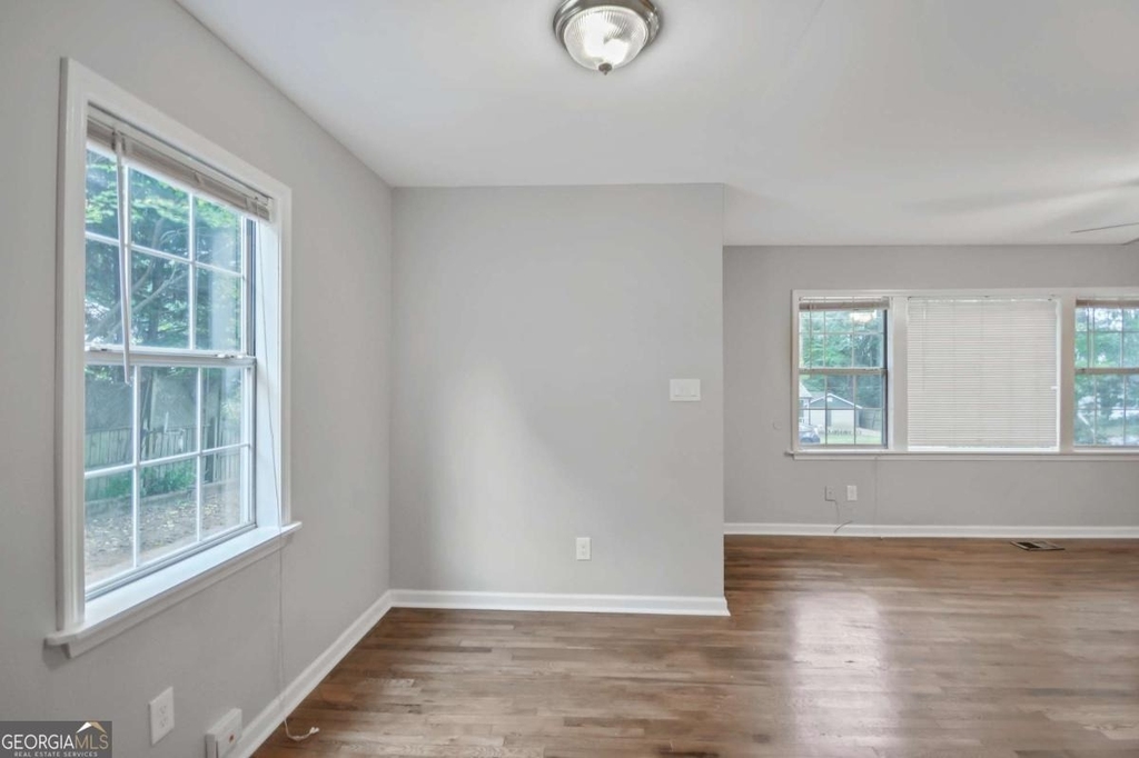 1877 Sumter Street Nw - Photo 5