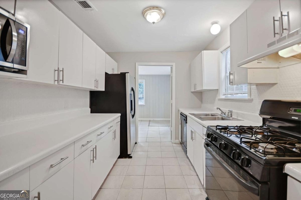 1877 Sumter Street Nw - Photo 6